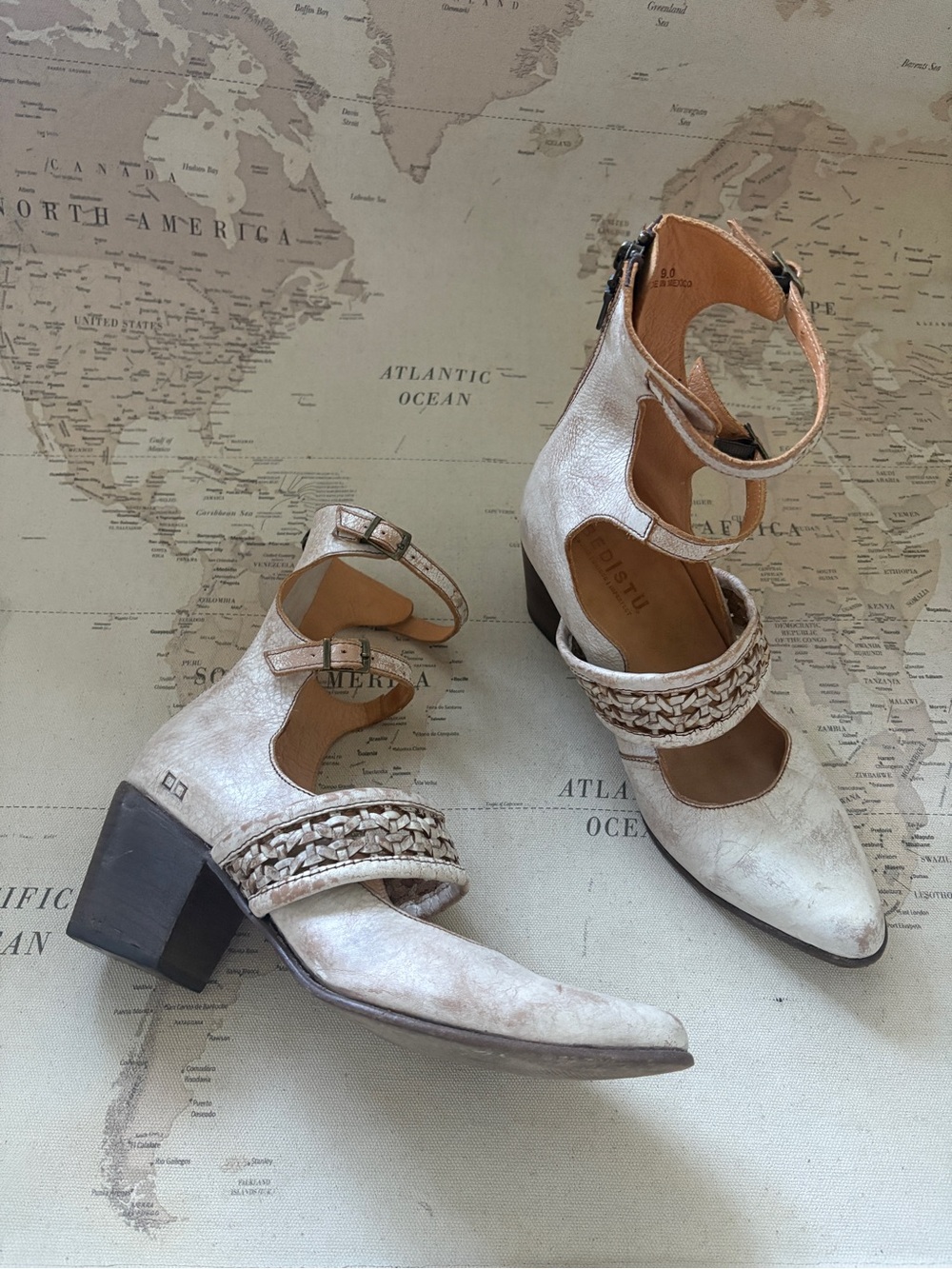 Bed Stu Baylor Beige Distressed Leather Heels Size 9 US Women'